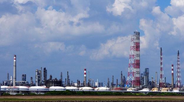 上海石化評(píng)HSE衛(wèi)士激發(fā)基層員工查隱患 上海石化評(píng)HSE衛(wèi)士激發(fā)基層員工查隱患