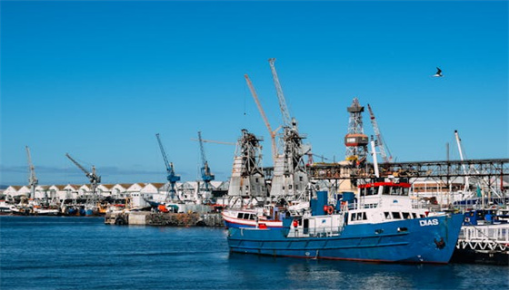 日常安全隱患100個安全隱患驅(qū)動的家具打磨崗位除塵管道風(fēng)速不足預(yù)警與自動調(diào)速