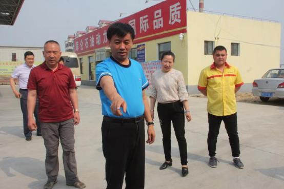 伊通縣委副書記縣長(zhǎng)曾范濤深入石油企業(yè)督促檢查安全生產(chǎn)工作