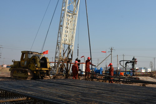 淺談?dòng)吞锞伦鳂I(yè)現(xiàn)場(chǎng)的安全管理 淺談?dòng)吞锞伦鳂I(yè)現(xiàn)場(chǎng)的安全管理