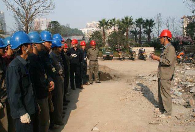 五個關(guān)鍵點做好現(xiàn)場安全管理 五個關(guān)鍵點做好現(xiàn)場安全管理